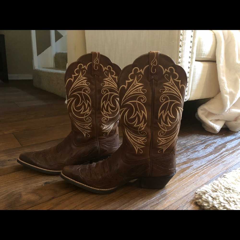 Ariat Women’s Heritage Western Leather Boots
